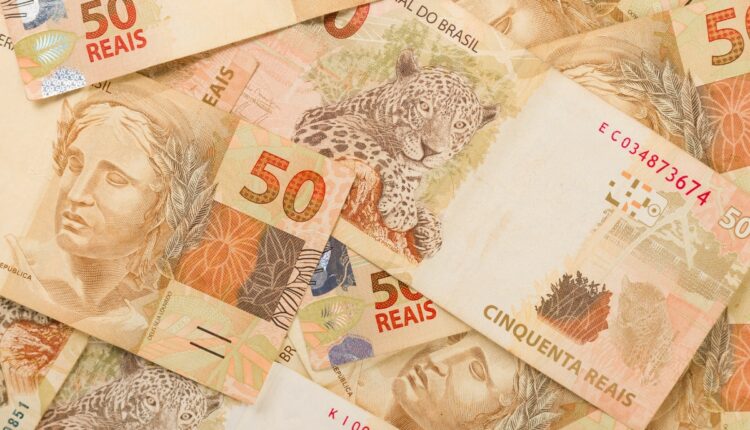 Separe TODAS as suas notas de 50 reais AGORA: detalhe pode te fazer ENCHER O BOLSO de dinheiro