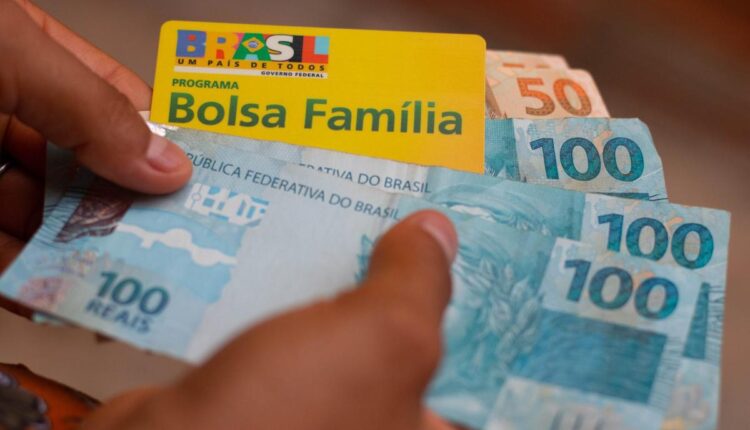 Lista de grupos que terão Bolsa Família CANCELADO em novembro foi divulgada; confira