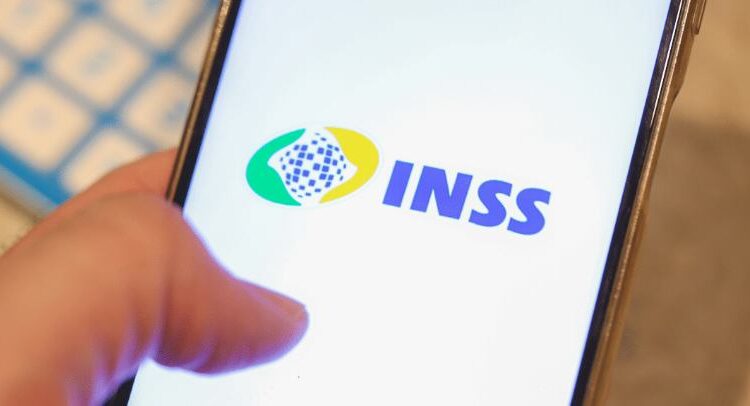 INSS libera parcela R$ 1.320 aos aposentados HOJE (30); confira calendário do próximo mês