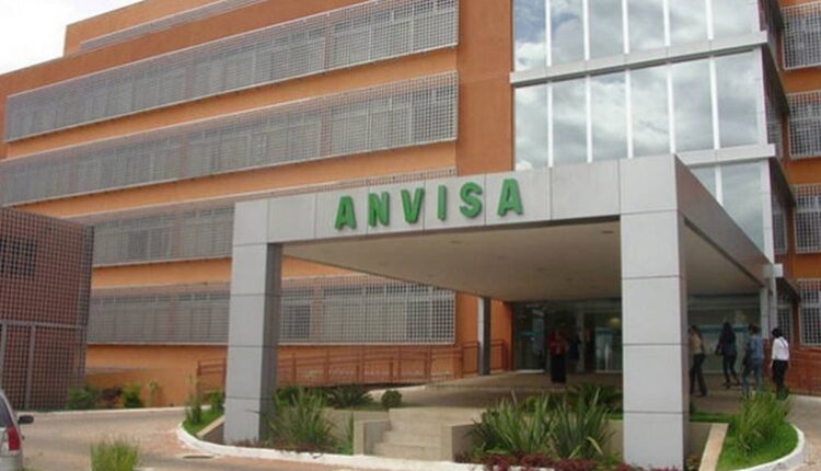 Edital ANVISA publicado com 50 vagas; salário inicial de R$ 16,4 mil!