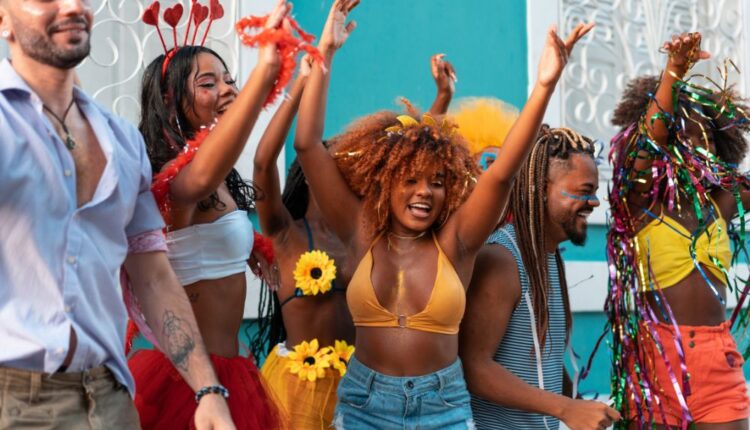 Sabor do Carnaval: confira dicas de drinks para os dias de Folia, Vida &  Arte