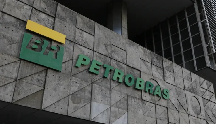 Concurso da Petrobras é mais CONCORRIDO que medicina na USP; você sabia? 