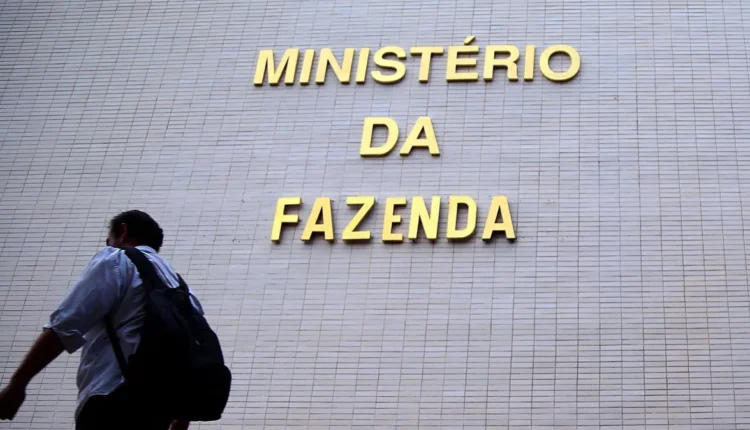 ESTÃO ABERTAS as inscrições para o concurso do Ministério da Fazenda; salários de R$ 20,9 mil! 