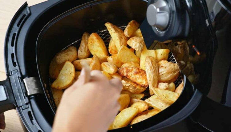 Aprenda a limpar sua Air Fryer de forma fácil e correta!