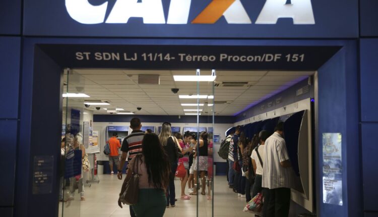 Concurso Caixa: 4 mil vagas e salários de R$ 3,7 mil