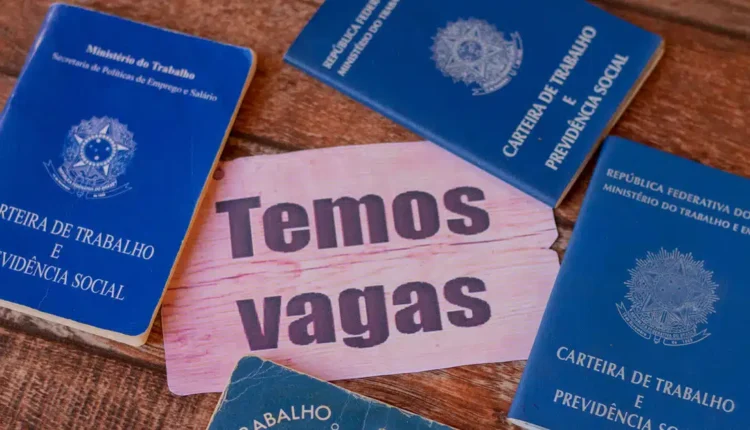 Vagas sobrando! Quem manda currículo é contratado rápido nestas 4 profissões