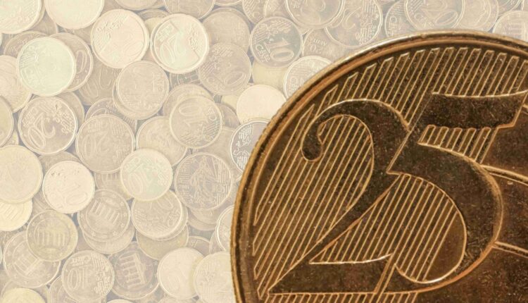 Conheça 3 moedas de 25 centavos que estão valendo MUITO em 2024!