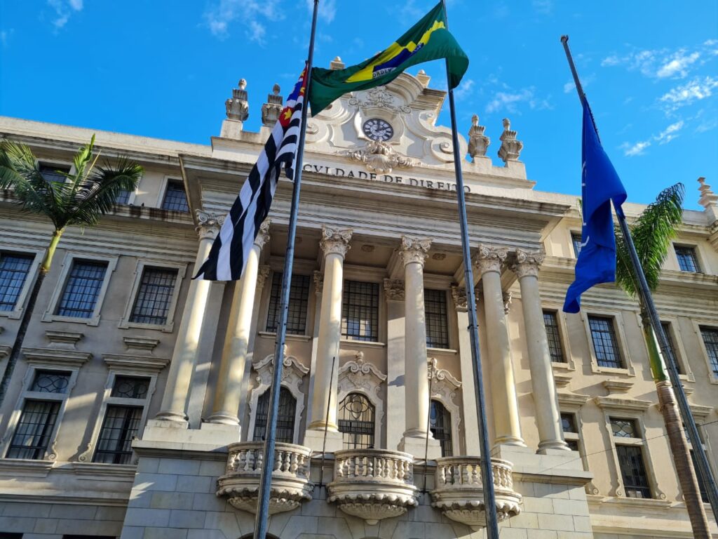 USP está oferecendo 28 cursos gratuitos 100% online