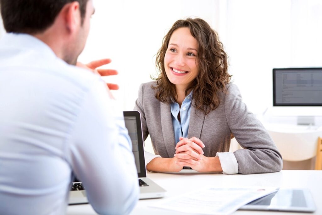 Faça estas 5 PERGUNTAS na entrevista de emprego e garanta sua vaga!