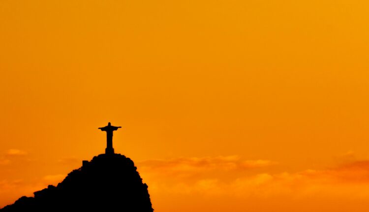 Português em pauta: a magia dos sotaques brasileiros (Foto: Unsplash).