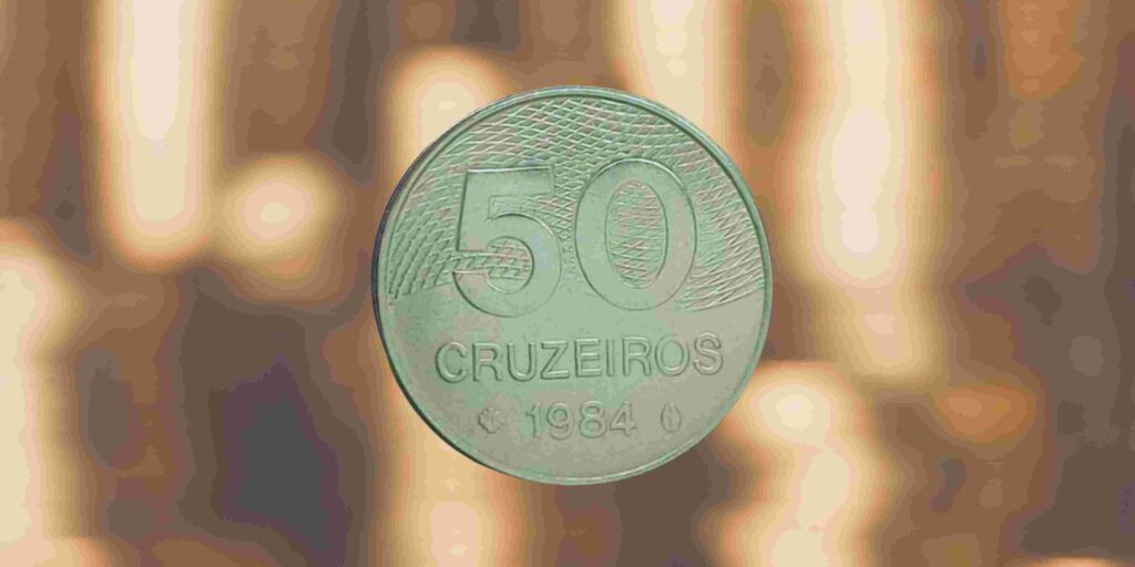 Moeda de 50 cruzeiros de 1984.