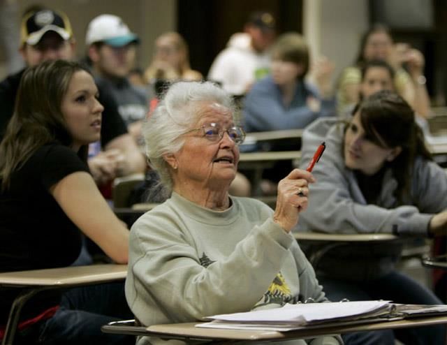 Confira 15 cursos de faculdade para pessoas mais velhas