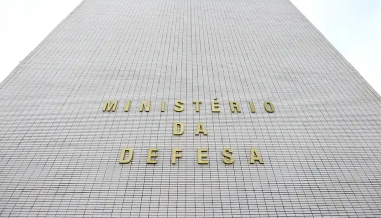 Confira os detalhes do pedido enviado para realização do novo Concurso Ministério da Defesa; Imagem: Agência Brasil