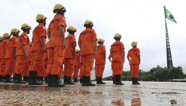 Inscrições do CONCURSO BOMBEIROS estão abertas; 329 VAGAS e iniciais de R$ 11,9 MIL