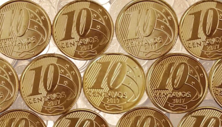 CONFIRA O TROCO: Moeda de 10 centavos de 2003 está valendo muito com ESTE defeito!