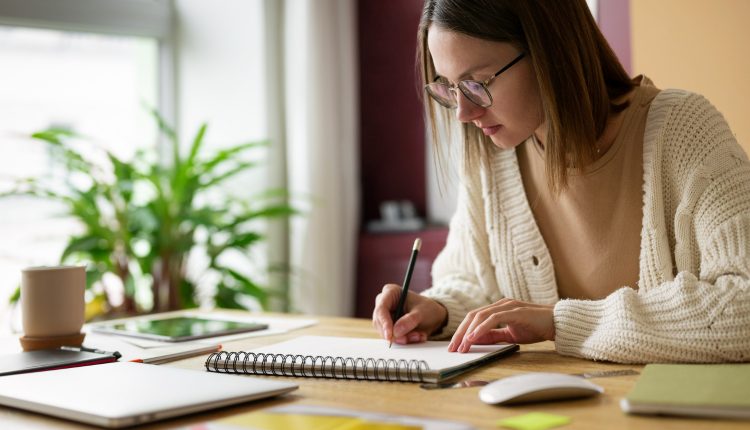 10 erros FATAIS e muito comuns na hora de estudar para concursos públicos!