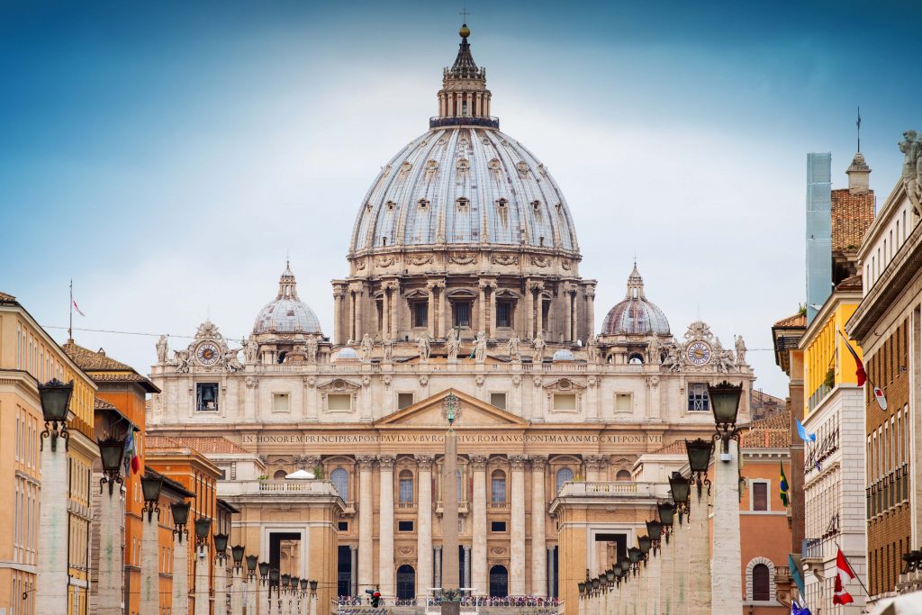 Países com a letra V - Vaticano. 