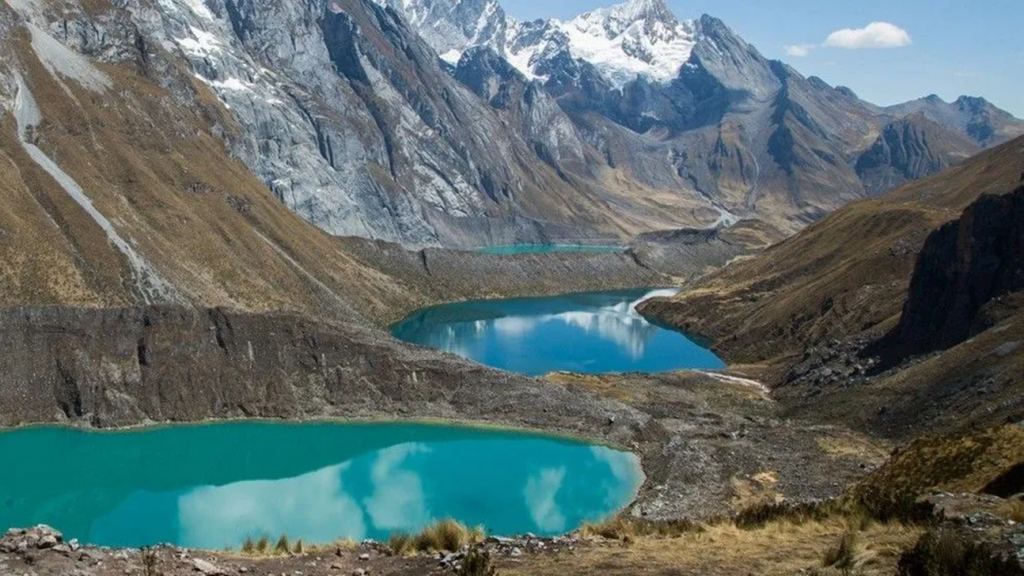 Estudo revela que a Cordilheira dos Andes perdeu quase 50% de suas geleiras em três décadas.