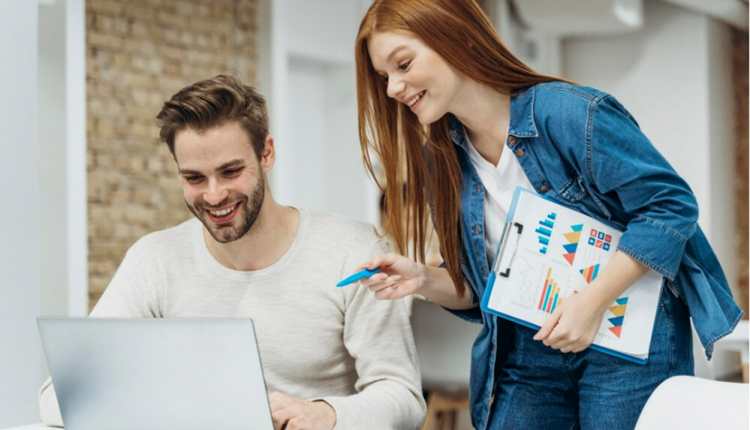 Profissões ligadas à área de marketing e vendas estão entre as que possuem mais maior chance de emprego.