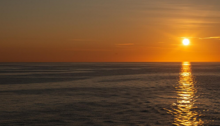 Muitas pessoas escrevem o plural de por do sol de forma equivocada.