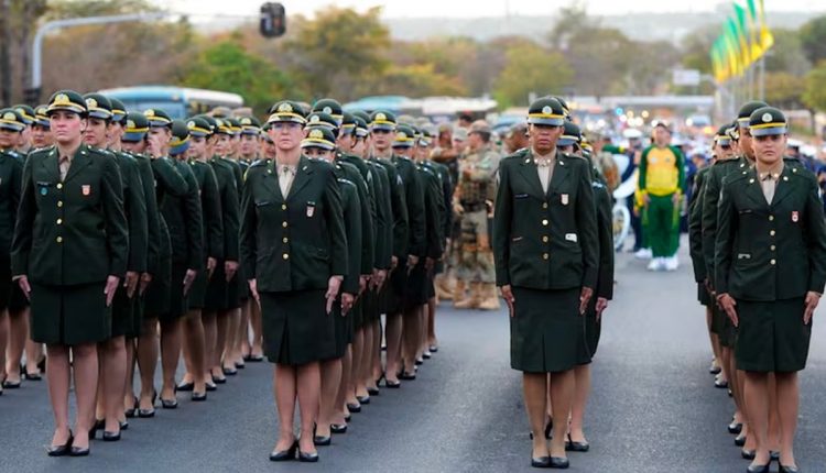 O alistamento militar, que é obrigatório para homens, não se aplica às mulheres. Imagem: Agência Gov