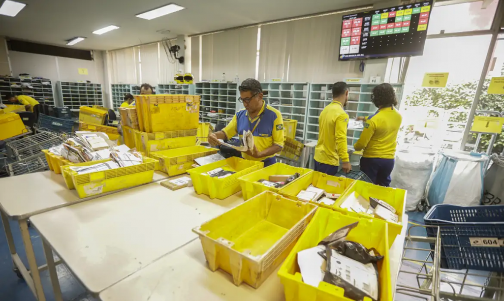 A redação no concurso dos Correios pode ser decisiva na classificação dos candidatos de nível superior. Imagem: Agência Brasil