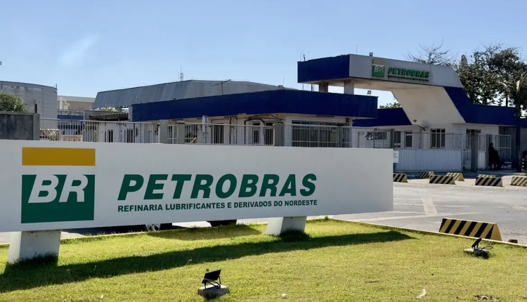 O edital do próximo concurso Petrobras é aguardado para 2025. Imagem: Agência Brasil