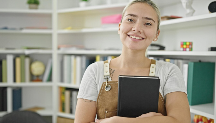 Escolher uma profissão com alta demanda aumenta as chances de sucesso no mercado de trabalho.