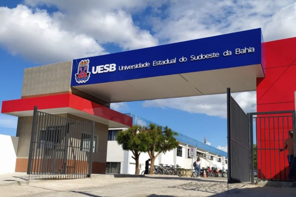 As vagas estão distribuídas entre os campi da Universidade Estadual do Sudoeste da Bahia (UESB) nas cidades de Itapetinga, Jequié e Vitória da Conquista. Imagem: UESB